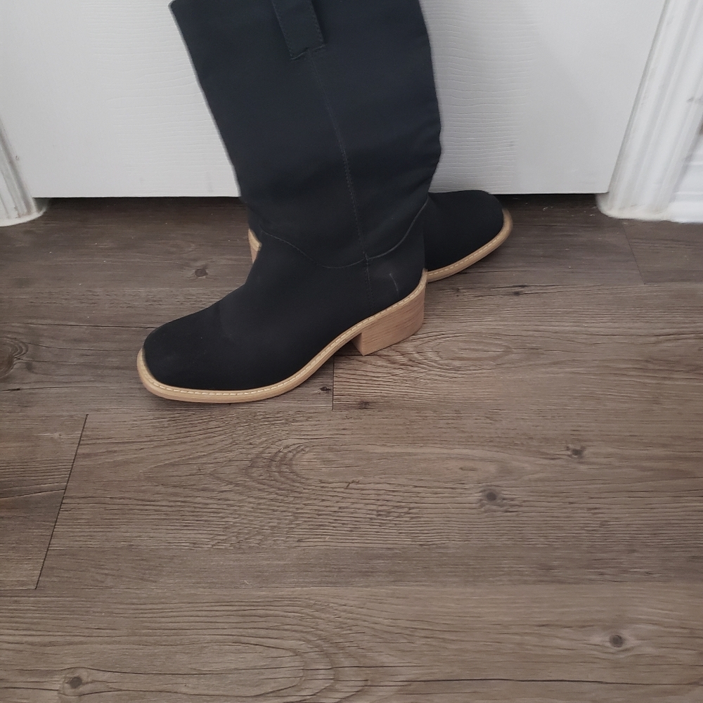 Boots size 7 1/2 black